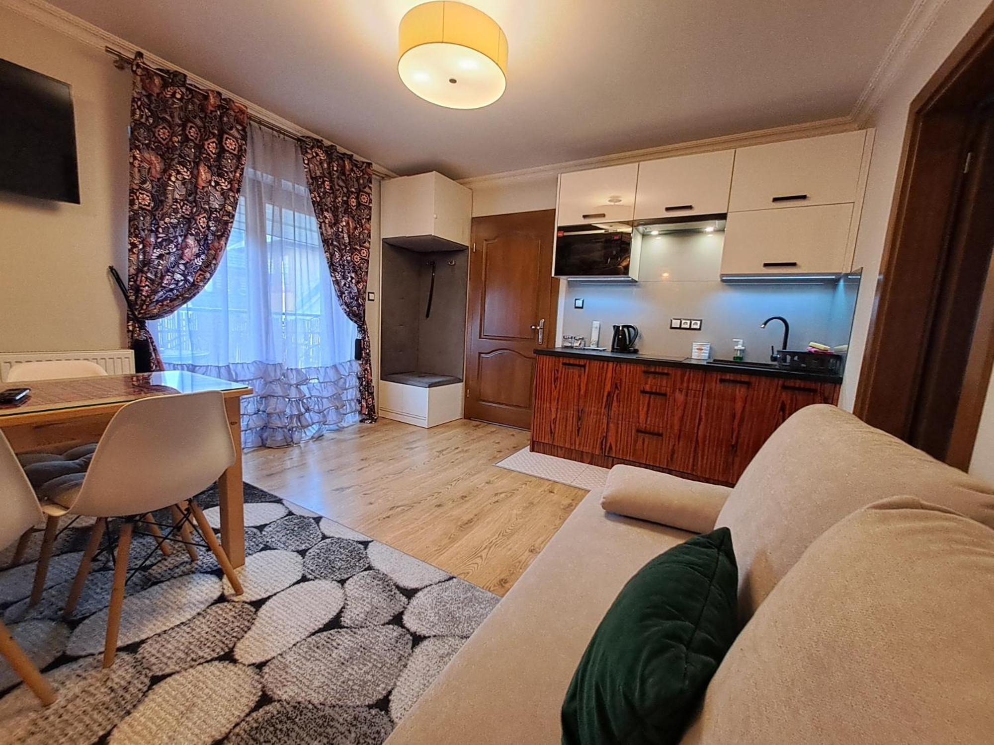 Apartamenty U Paliderki ポロニン 部屋 写真